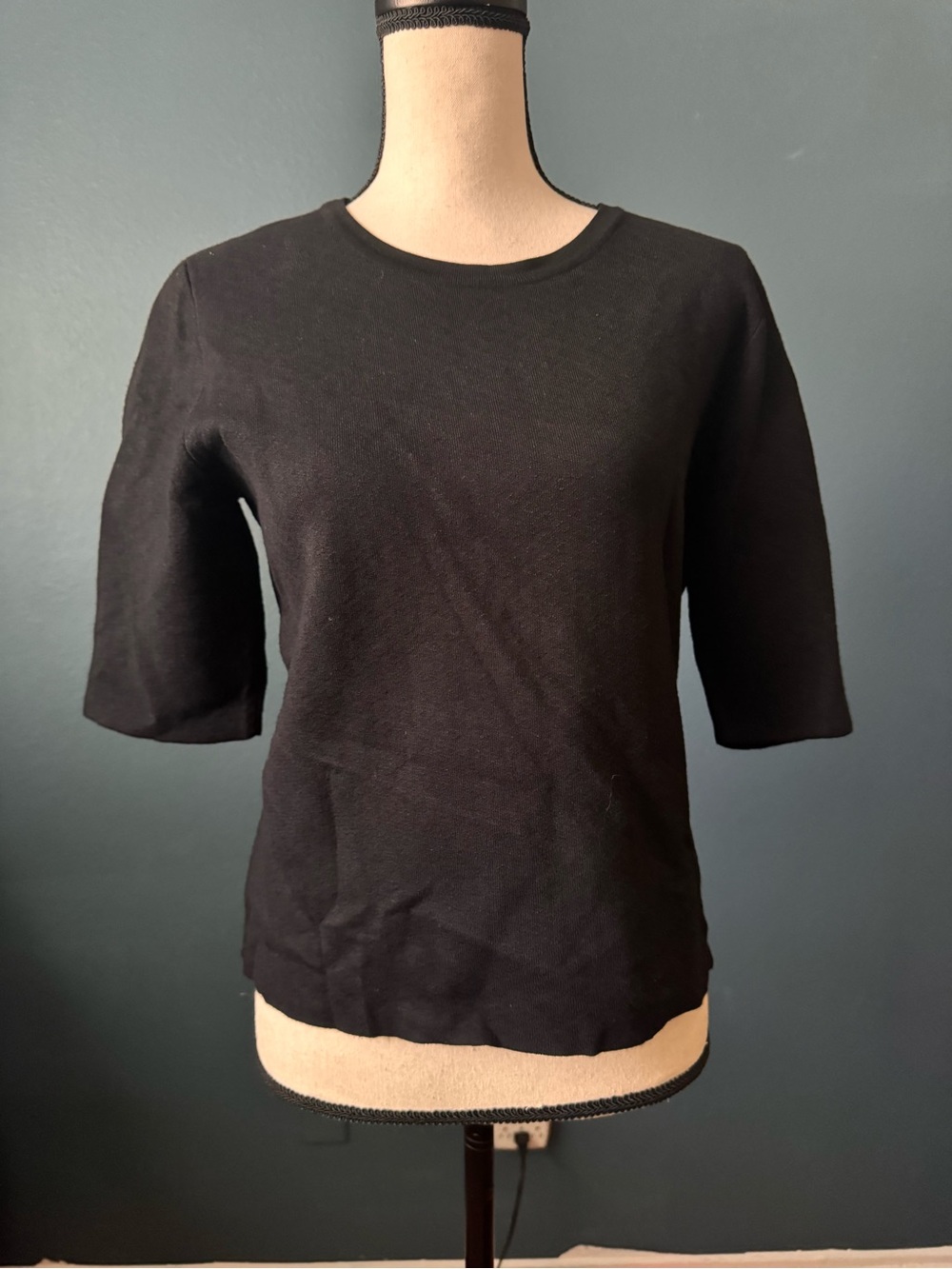 Saks Fifth Avenue Black Short Sleeve Crewneck Top